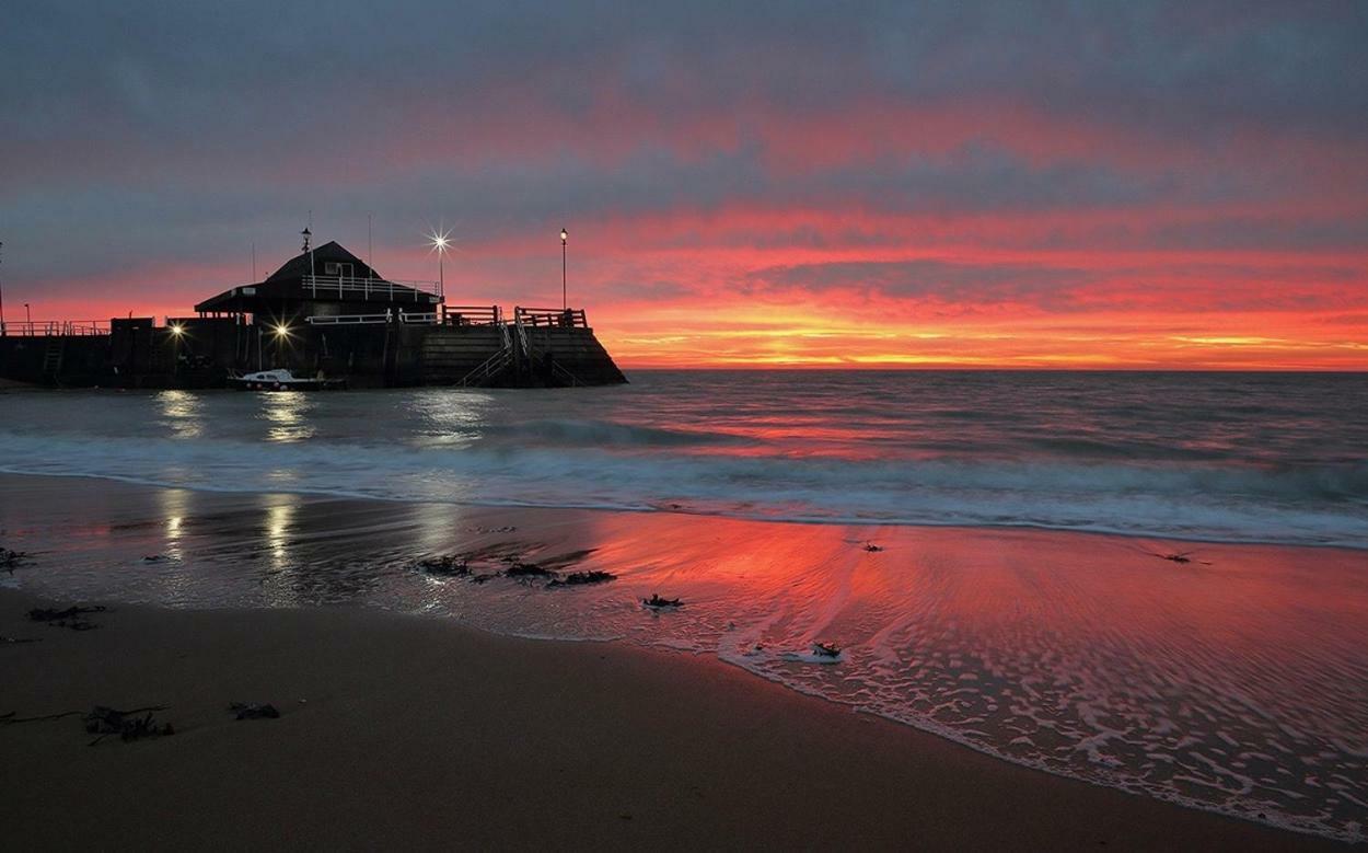 Picturesque Seaside Cottage Next To Viking Bay - ブロードステアーズ エクステリア 写真